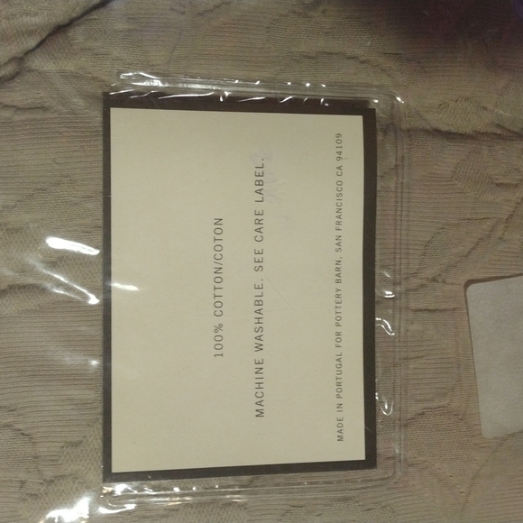pottery Barn Chloe madelise coverlet full / Queen NWT - Picture 5 of 5